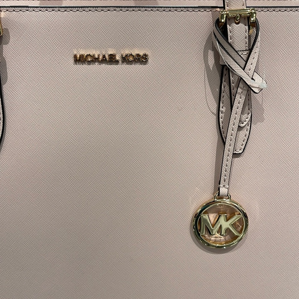 MICHAEL KORS 
Gilly Large Saffiano Leather Tote Shoulder Bag 
Powder Blush 
NWT - Picture 2 of 16